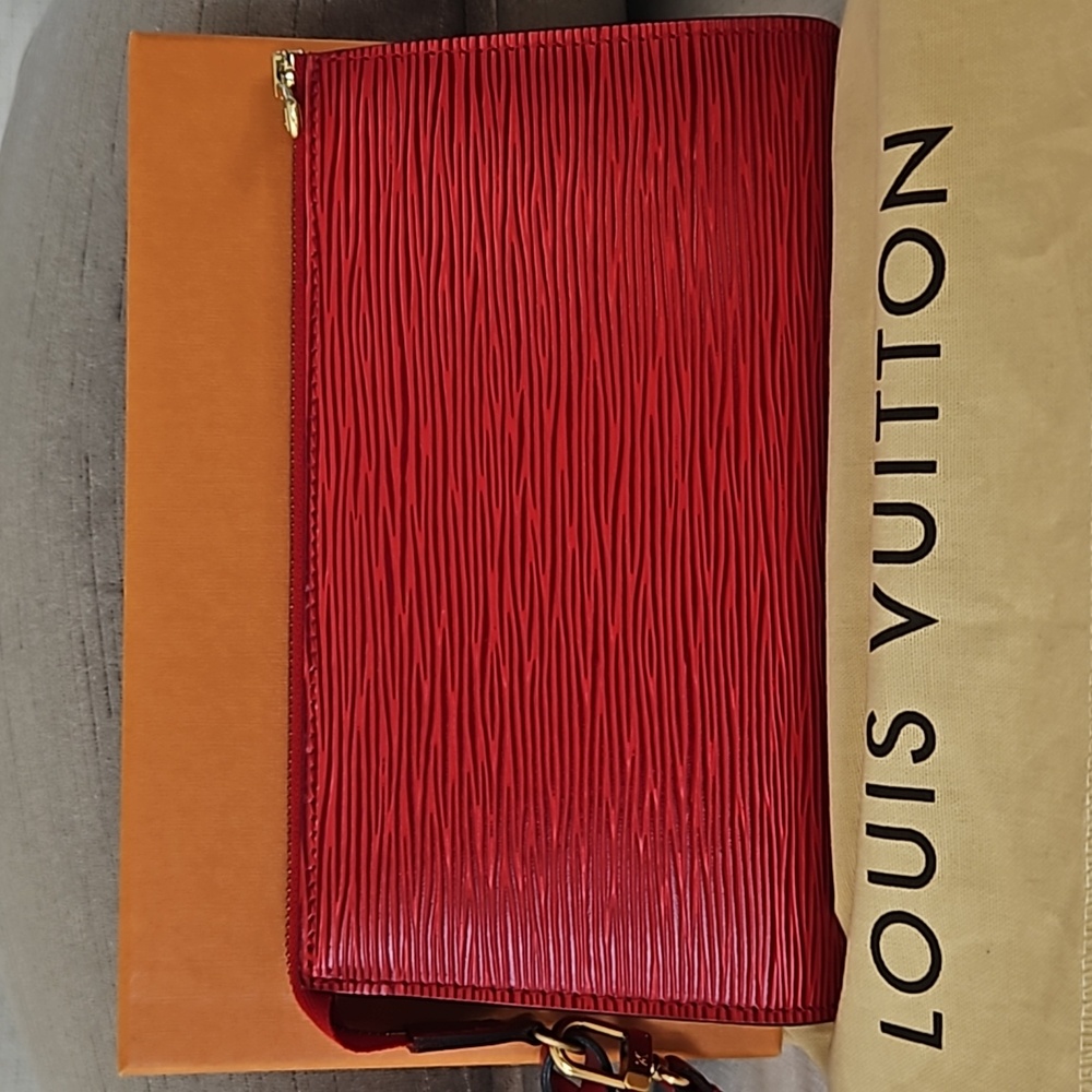 Louis Vuitton Epi Pouch - Picture 2 of 16